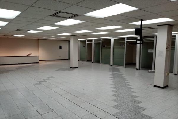 Foto de inmueble en calle, Col. Centro C.P. 64720, Monterrey