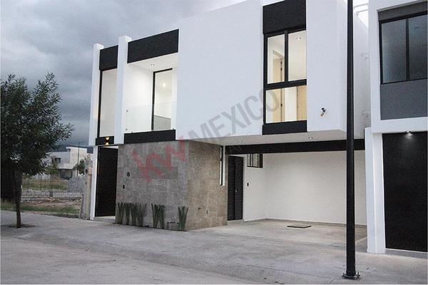 Foto de inmueble en Calle Circuito hacienda del parque #104, Col. Himno Nacional 2a Secc C.P. 78369, San Luis Potosí