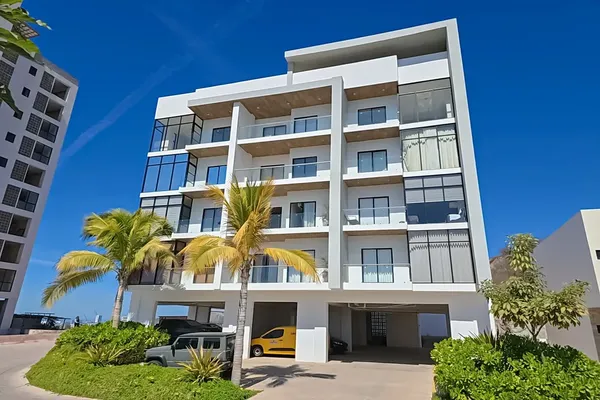 Foto de inmueble en Calle Circuito Marmol #801, Col. Real del Valle C.P. 82124, Mazatlán
