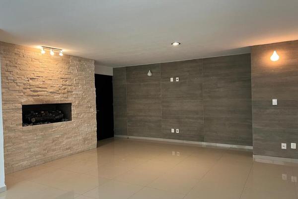 Foto de inmueble en C, Col. Ciudad Adolfo López Mateos C.P. 52900, Atizapán de Zaragoza
