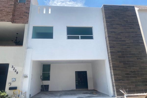 Foto de inmueble en calle, Col. Colinas del Valle C.P. 64650, Monterrey