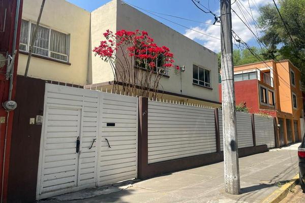 Foto de inmueble en Calle de Golf, Col. Churubusco Country Club C.P. 04210, Coyoacán