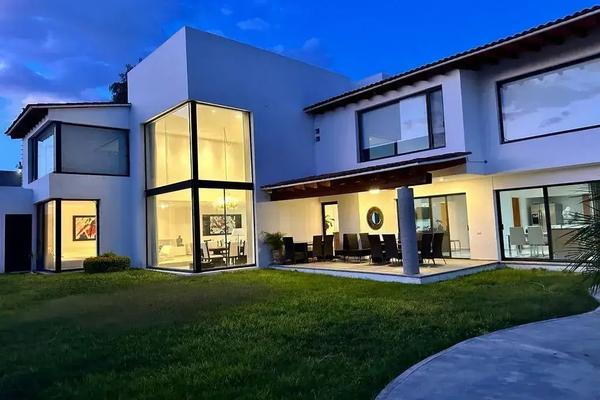 Foto de inmueble en Calle del lago, Col. Villas del Mesón C.P. 76226, Querétaro