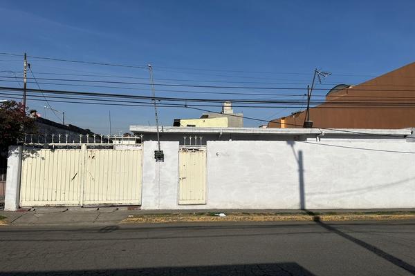 Foto de inmueble en Calle del sol Norte 8, Col. San Cristóbal Centro C.P. 55000, Ecatepec de Morelos