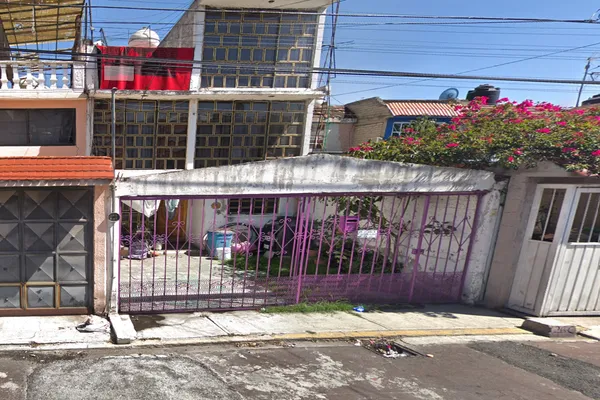 Foto de inmueble en Calle del Valle de Toltecas #23-1, Col. Valle de Anáhuac Sección A C.P. 55210, Ecatepec de Morelos