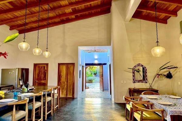 Foto de inmueble en Calle Guadalupe Victoria, Col. San Juan Cosala C.P. 45820, Jocotepec