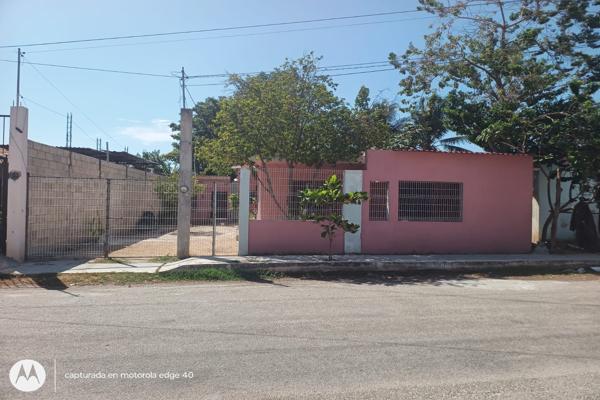 Foto de inmueble en Calle Hernán Cortez x Paseo de las Ampericas y La Niña, Col. Champotón Centro C.P. 24400, Champotón