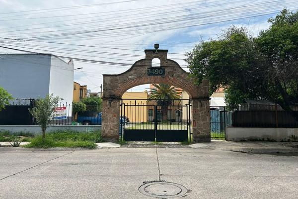 Foto de inmueble en Calle Isla Antigua #3490, Col. Jardines de San José C.P. 44950, Guadalajara
