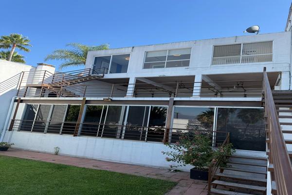 Foto de inmueble en Calle Ixtapan de la Sal, Col. Colinas de Agua Caliente C.P. 22030, Tijuana