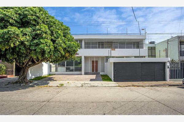 Foto de inmueble en Calle: La Luna 2910 Colonia: Jardines Del Bosque Municipio: Guadalajara Estado: #2910, Col. Jardines del Bosque Norte C.P. 44520, Guadalajara