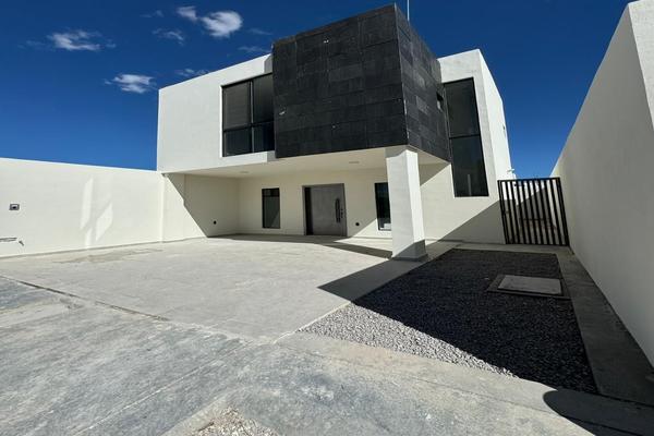 Foto de inmueble en Calle la sauceda, Col. La Joya C.P. 34144, Durango
