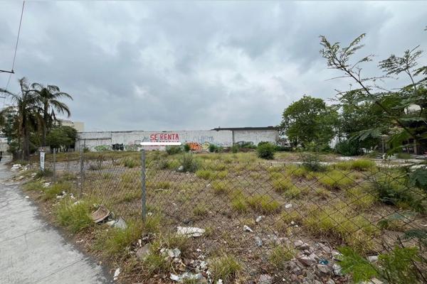 Foto de inmueble en Calle Laredo, Col. Mitras Norte C.P. 64320, Monterrey
