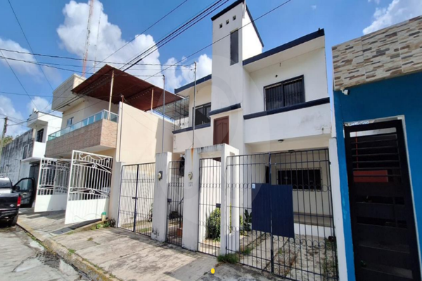 Foto de inmueble en Calle Martinica 121, Col. Santo Domingo C.P. 86340, Comalcalco