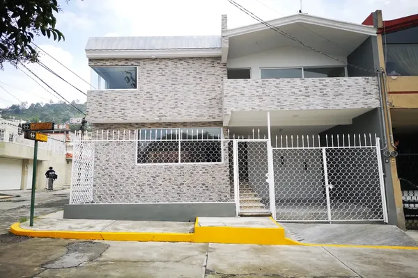 Foto de inmueble en calle metepec esquina calimaya #O, Col. Sector Popular C.P. 50040, Toluca
