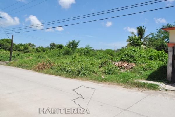 Foto de inmueble en CALLE MÉXICO ESQ. PERU COL. SALINAS DE GORTARI, Col. Salinas de Gortari C.P. 92883, Tuxpan