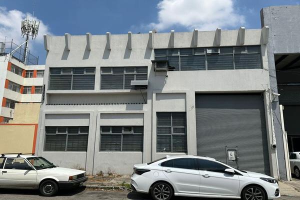 Foto de inmueble en Calle Nueva York, Col. La Aurora C.P. 44460, Guadalajara