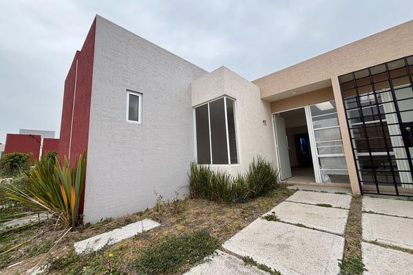 Foto de inmueble en Calle Nueva Zelanda, Col. Ciudad Integral Huehuetoca C.P. 54687, Huehuetoca