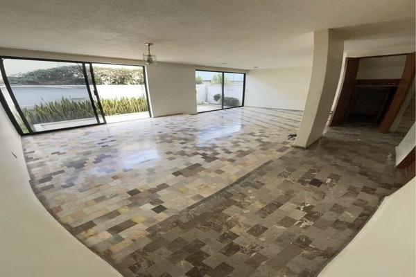 Foto de inmueble en Calle Olmo, Col. Valle de los Pinos 1ra Sección C.P. 54040, Tlalnepantla de Baz