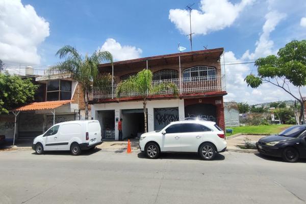 Foto de inmueble en Calle Paseo de las Araucarias #3119, Col. Tabachines C.P. 45188, Zapopan