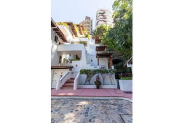 Foto de inmueble en Calle Paseo de las Conchas Chinas #128, Col. Conchas Chinas C.P. 48390, Puerto Vallarta