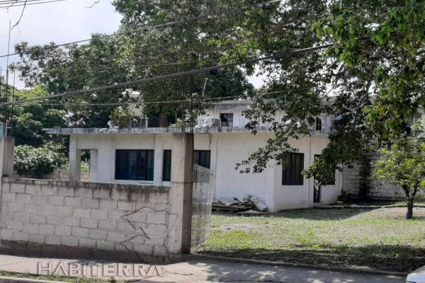 Foto de inmueble en CALLE PAVON, ESQUINA CALLE AMANDA MIGUEL, Col. Loma Linda C.P. 92840, Tuxpan