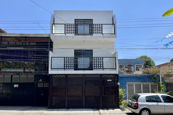 Foto de inmueble en Calle Pedro de Alba #838, Col. Echeverría 3a. Sección C.P. 44970, Guadalajara