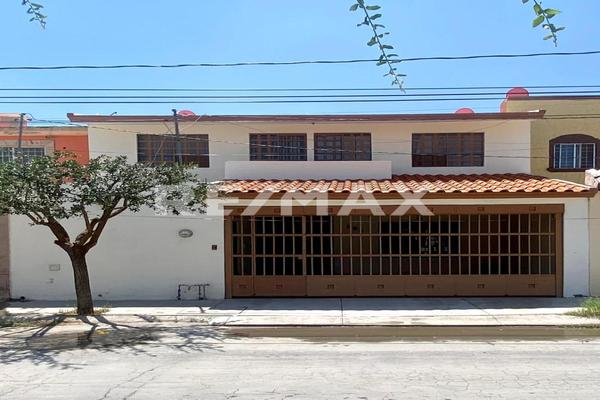 Foto de inmueble en C. Profesor Gabino Valadez Hernández, Col. Sección 38 C.P. 27272, Torreón