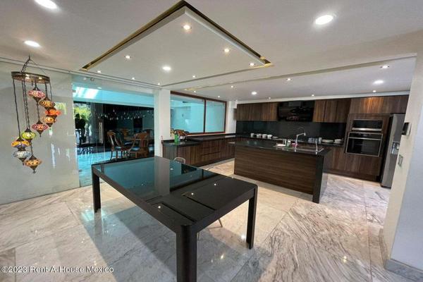 Foto de inmueble en Calle Prol. Gral. Nicolás Bravo #1, Col. San Bartolo Naucalpan (Naucalpan Centro) C.P. 53000, Naucalpan de Juárez