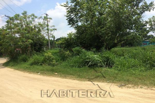 Foto de inmueble en CALLE QUERÉTARO ESQ. CALLE JALISCO COL. MANLIO FAB, Col. Manlio Fabio Altamirano C.P. 92770, Tuxpan