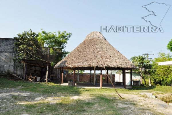Foto de inmueble en CALLE ROSAL Y CALLE NARANJO, COLONIA LAS LOMAS, Col. Las Lomas C.P. 92850, Tuxpan
