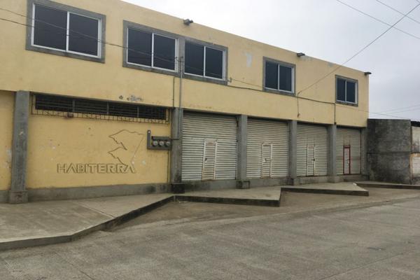 Foto de inmueble en CALLE RUÍZ CORTINEZ ESQ. MOCTEZUMA COL. DEL VALLE, Col. Del Valle C.P. 92875, Tuxpan