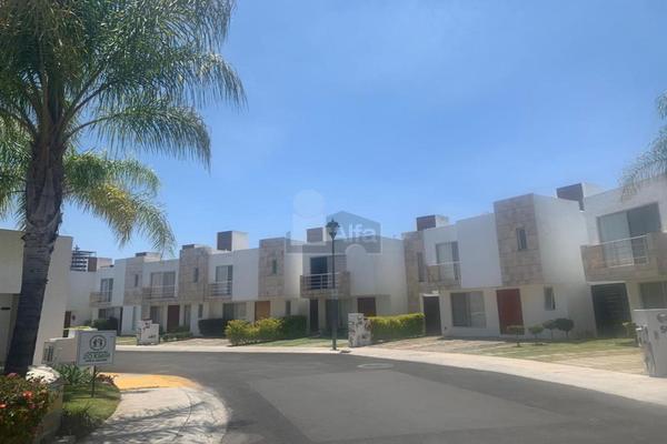 Foto de inmueble en Calle Sta. Fe #106, Col. Juriquilla Santa Fe C.P. 76230, Querétaro