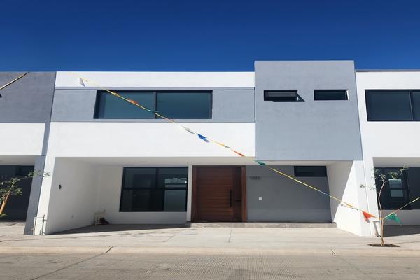 Foto de inmueble en C. Talavera Pte., Col. Real de Valdepeñas C.P. 45130, Zapopan