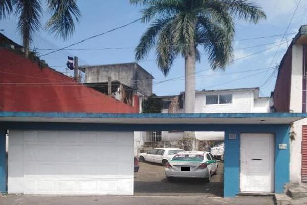 Foto de inmueble en Calle Tepic, Col. Progreso Macuiltepetl C.P. 91130, Xalapa