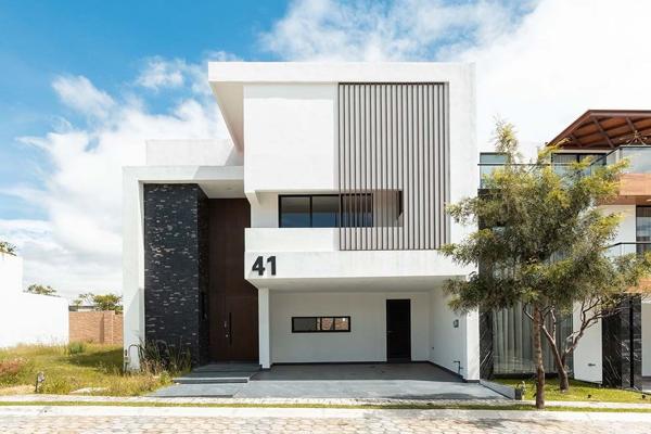 Foto de inmueble en Calle Varmia 41, Parque Varsovia, Lomas de Angelopolis 2, Puebla, Col. Valle Real C.P. 72830, San Andrés Cholula