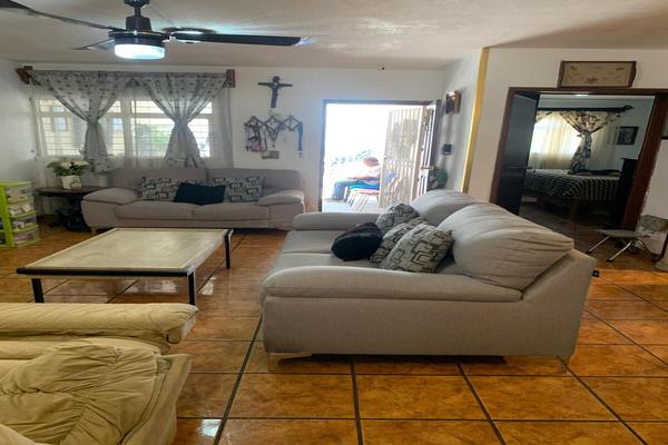 Foto de inmueble en C. Villa Robledo, Col. Lomas de Zapopan C.P. 45130, Zapopan