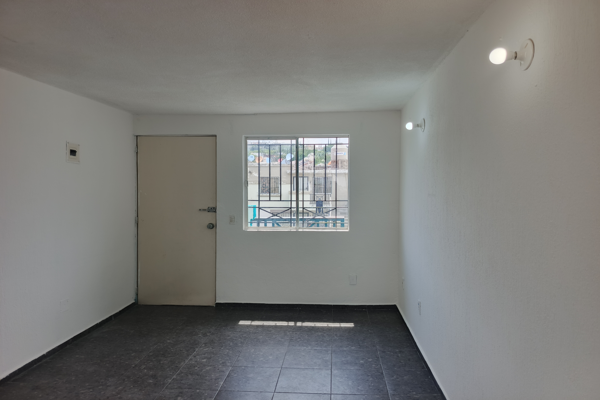 Foto de inmueble en Calle Villena 1737- D, Urbi Senderos de Santiago, Tonala, Coyula, Jalisco. C.P. 45410, Col. Coyula C.P. 45410, Tonalá
