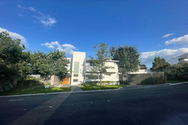 Foto de inmueble en Calle Virgen de Aranzazu 29, Residencial Sierra Alta, Monterrey, N. L., Col. Lagos del Vergel C.P. 64989, Monterrey