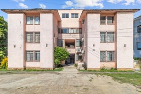 Foto de inmueble en Calle Yugoslavia #175, Col. Versalles C.P. 48310, Puerto Vallarta
