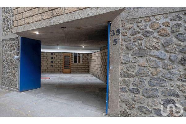 Foto de inmueble en callejón Abasolo #111, Col. Valle de Tepepan C.P. 14646, Tlalpan