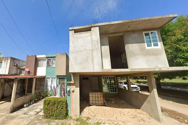 Foto de inmueble en Calles del Rio #14, Col. Coatzacoalcos C.P. 96499, Coatzacoalcos
