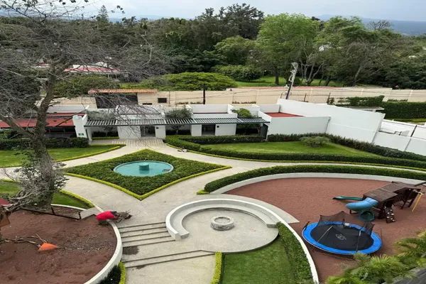Foto de inmueble en CALZADA DE REYES #78, Col. Tetela del Monte C.P. 62130, Cuernavaca