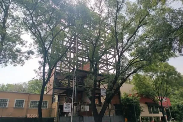 Foto de inmueble en CALZADA DE TLALPAN #2325, Col. Ciudad Jardín C.P. 04370, Coyoacán