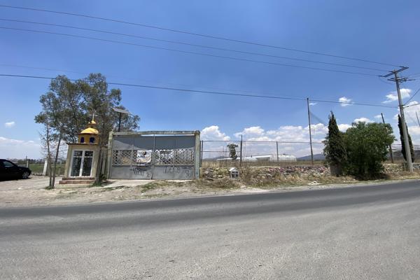 Foto de inmueble en Calzada Emiliano Zapata 99 , Col. Buenavista C.P. 56224, Texcoco