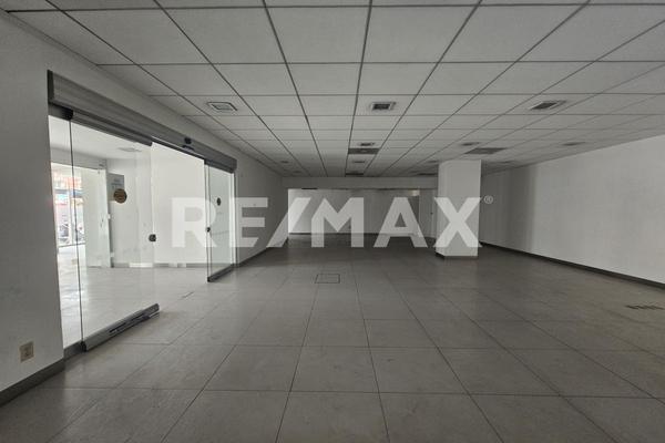 Foto de inmueble en CALZADA ERMITA IZTAPALAPA, Col. El Santuario C.P. 09820, Iztapalapa