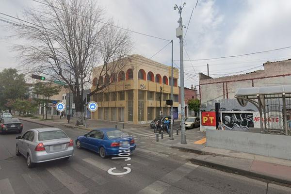 Foto de inmueble en Calz. Federalismo Norte #347, Col. Artesanos C.P. 44200, Guadalajara