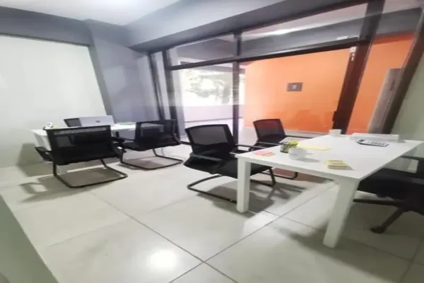 Foto de inmueble en calzada independencia sur #1045, Col. Rincón de Agua Azul C.P. 44467, Guadalajara