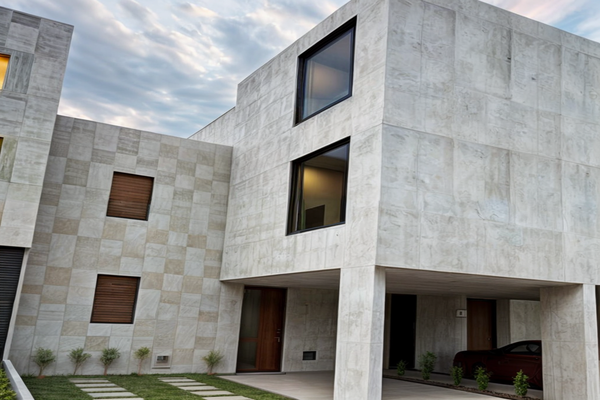 Foto de inmueble en Camelinas, Col. Jurica Misiones C.P. 76226, Querétaro