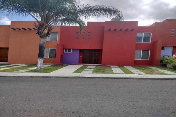 Foto de inmueble en CAMELINAS, Col. Los Candiles C.P. 76903, Corregidora