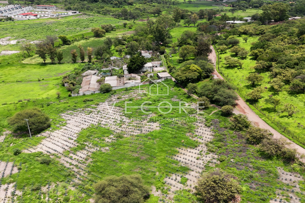 Foto de inmueble en Camino a los Arcos, Col. Juanacatlan C.P. 45880, Juanacatlán